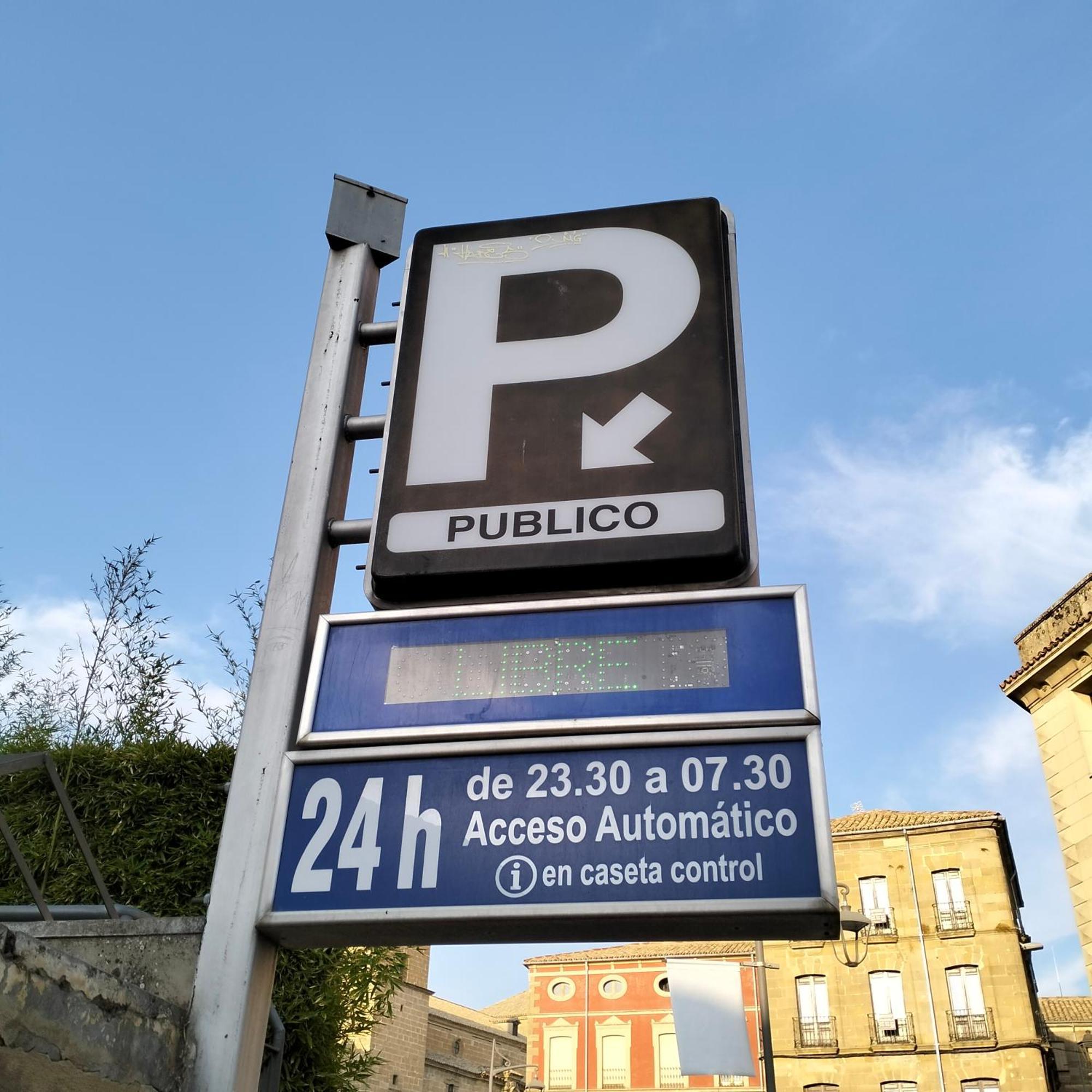 Alojamiento Mercado De Abastos Úbeda Esterno foto